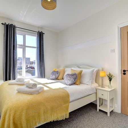 Modern 4 Bedroom Townhouse Perfect Location. Brighton Bagian luar foto